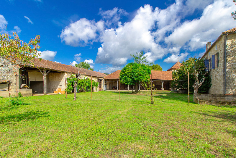 French property for sale in Touzac, Lot - €275,000 - photo 1