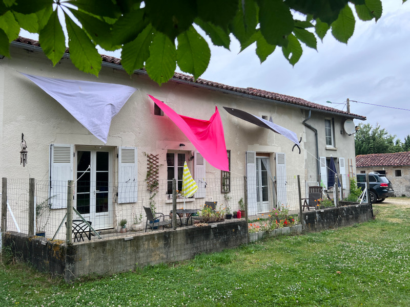French property for sale in La Chapelle-Bâton, Vienne - €174,900 - photo 0
