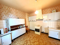 Maison à vendre à Pleuville, Charente - 88.000 € - photo 3