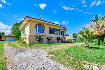 house for sale in Landes