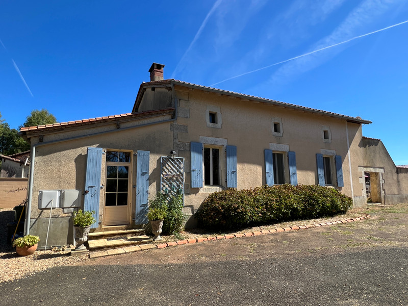 House for sale in Rouzède Charente Wonderful equestrian property