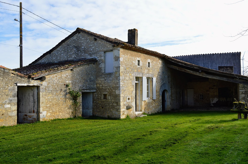 French property for sale in Saint-Amant-de-Bonnieure, Charente - photo 3