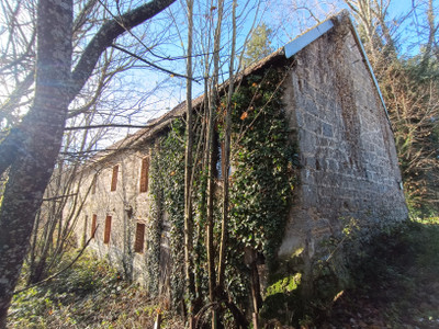 French property for sale in Crocq, Creuse - €37,750 - photo 2