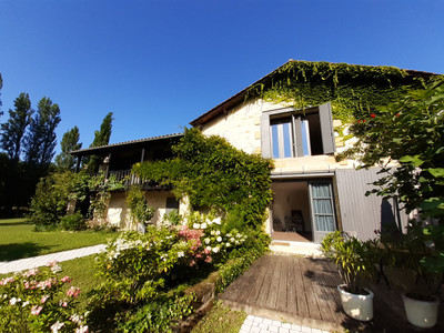 Maison à vendre à Saint-Philippe-d'Aiguille, Gironde, Aquitaine, avec Leggett Immobilier