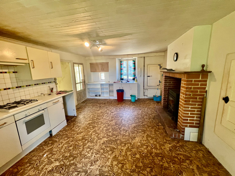 French property for sale in Oradour-sur-Vayres, Haute-Vienne - €69,600 - photo 6