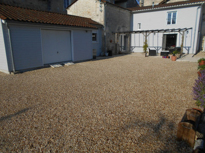 Maison à vendre à Verteillac, Dordogne, Aquitaine, avec Leggett Immobilier