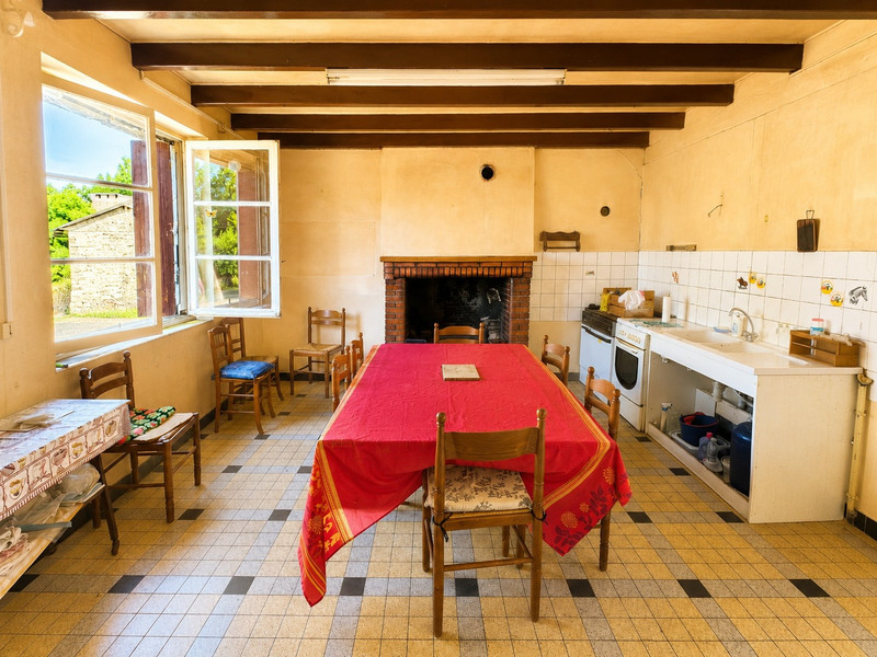 French property for sale in Chassiecq, Charente - €70,000 - photo 3