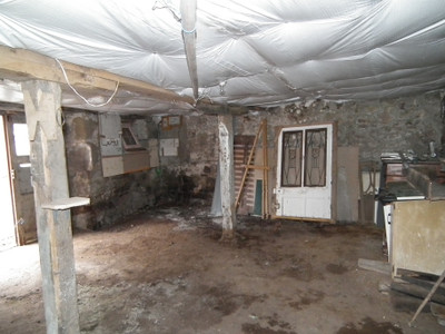 French property for sale in Pontaumur, Puy-de-Dôme - €30,000 - photo 9