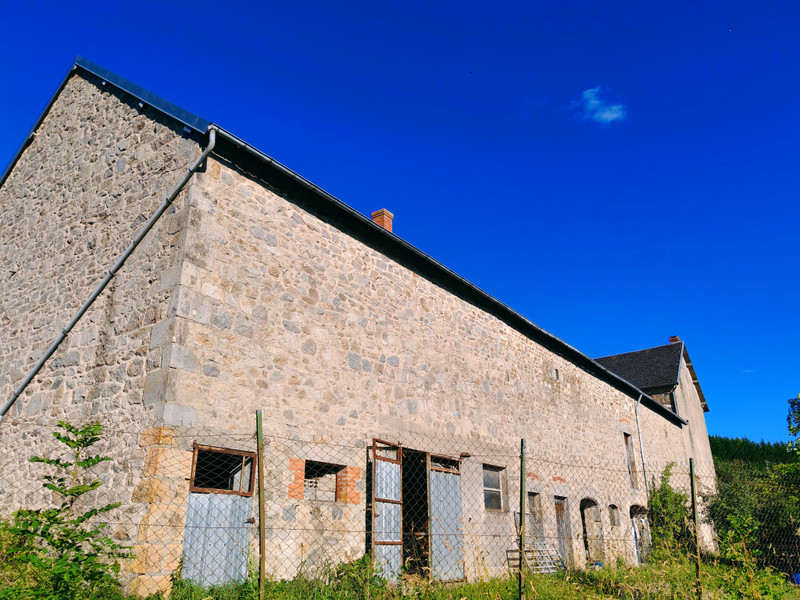 French property for sale in Bussières, Puy-de-Dôme - €265,000 - photo 1