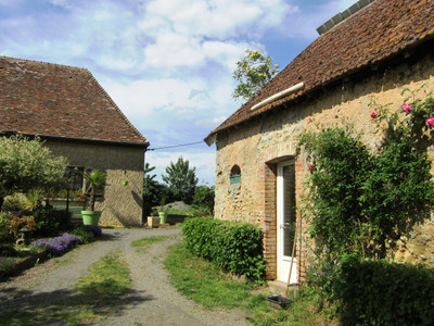 French property for sale in Maresché, Sarthe - €279,500 - photo 6