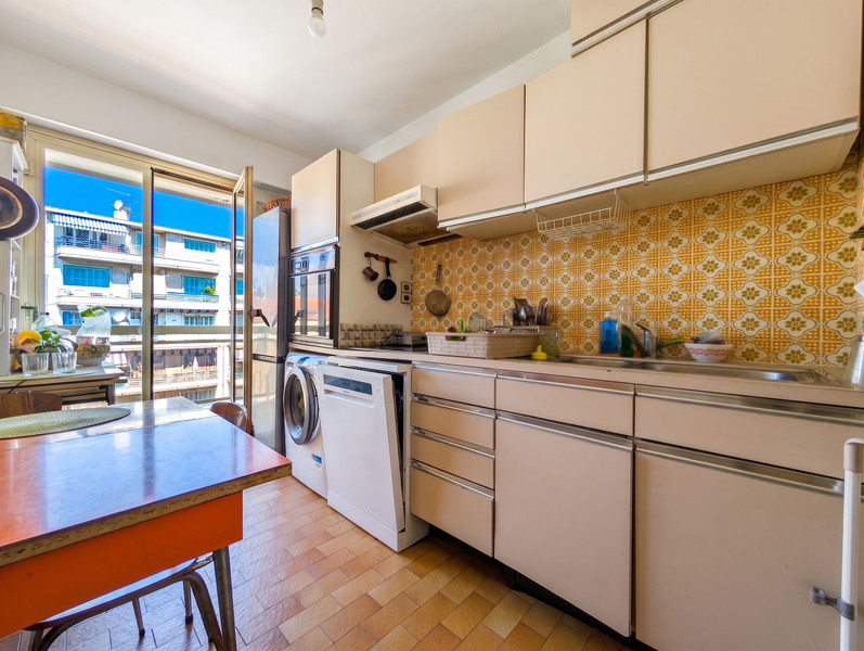 French property for sale in Nice, Alpes-Maritimes - €2,100,000 - photo 8