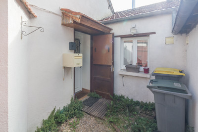 French property for sale in Vernon, Eure - €106,600 - photo 1