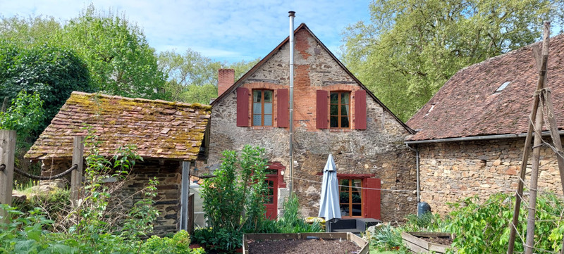 French property for sale in Ségur-le-Château, Correze - €299,000 - photo 0
