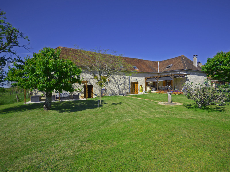 Maison à vendre à Coulaures, Dordogne - 293.000 € - photo 1