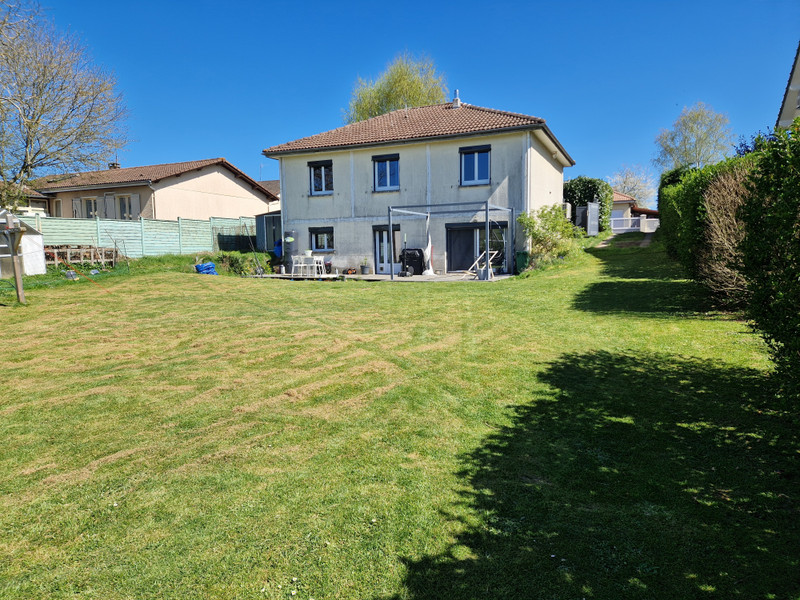 Maison à vendre à Cognac-la-Forêt, Haute-Vienne - 199.800 € - photo 1