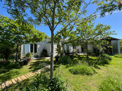 French property for sale in Saint-Sulpice-d'Arnoult, Charente-Maritime - €283,550 - photo 8