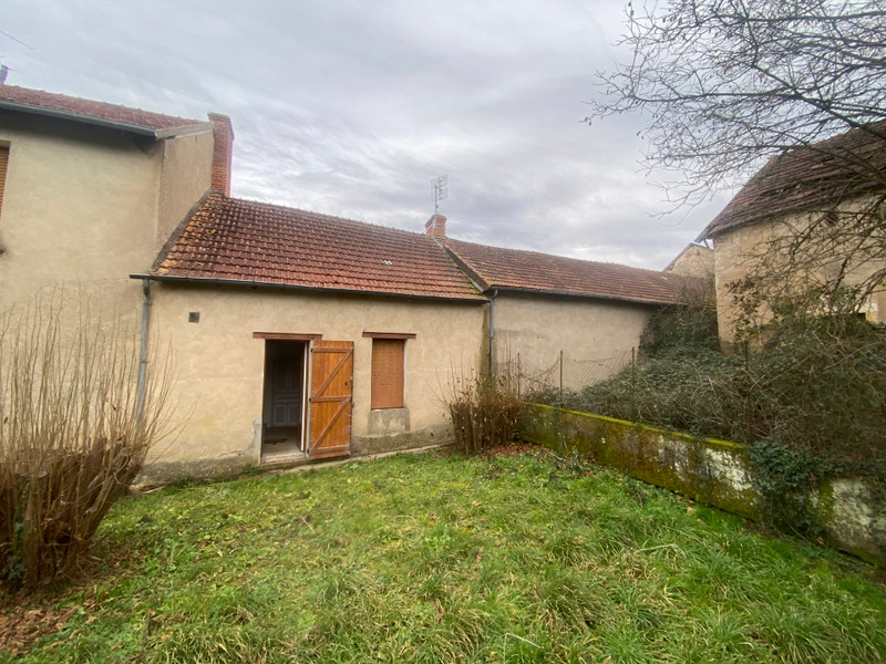 French property for sale in Saint-Désiré, Allier - €77,000 - photo 6