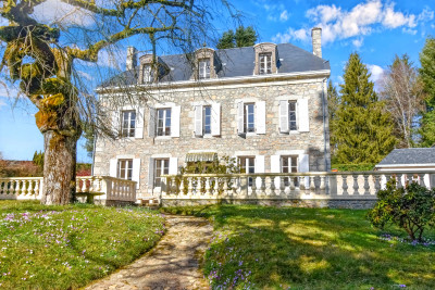 French property for sale in Ussel, Corrèze - €819,000 - photo 