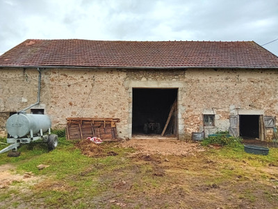 French property for sale in Mazirat, Allier - €143,880 - photo 3
