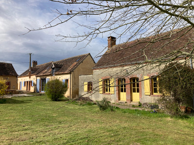 Maison à vendre à Dollon, Sarthe, Pays de la Loire, avec Leggett Immobilier