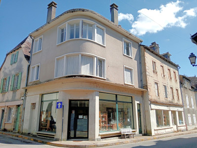 Immeuble à vendre à Argentat-sur-Dordogne, Corrèze, Limousin, avec Leggett Immobilier