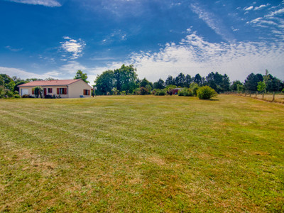 French property for sale in Mailhac-sur-Benaize, Haute-Vienne - €137,500 - photo 8