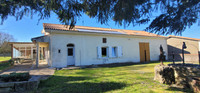 Propriété à vendre à Terres-de-Haute-Charente, Charente - 349 800 € - photo n°2
