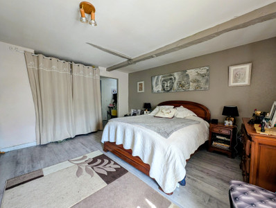 French property for sale in Mansle, Charente - €436,000 - photo 7