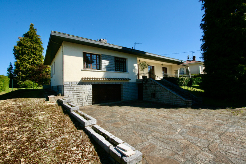 French property for sale in Massignac, Charente - €210,600 - photo 0