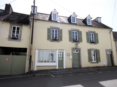 Maison à vendre à Châteauneuf-du-Faou, Finistère, Bretagne, avec Leggett Immobilier