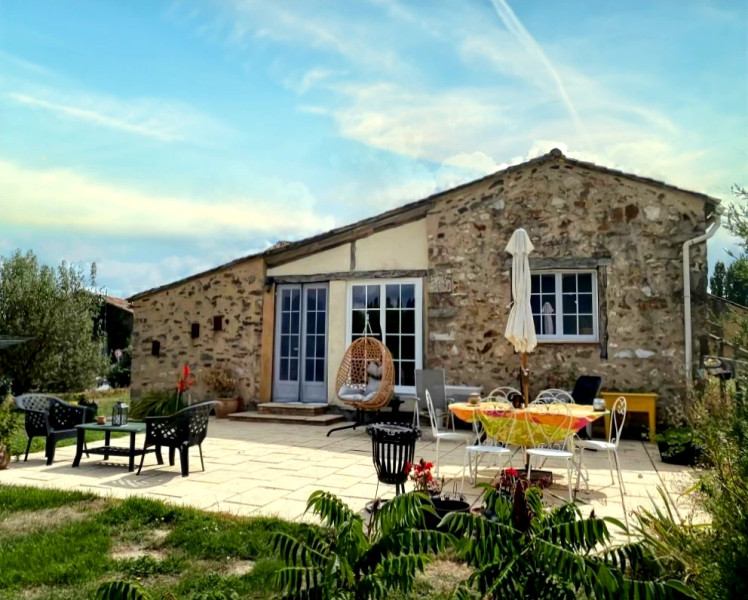 French property for sale in Saint-Martial-sur-Isop, Haute-Vienne - €141,700 - photo 1