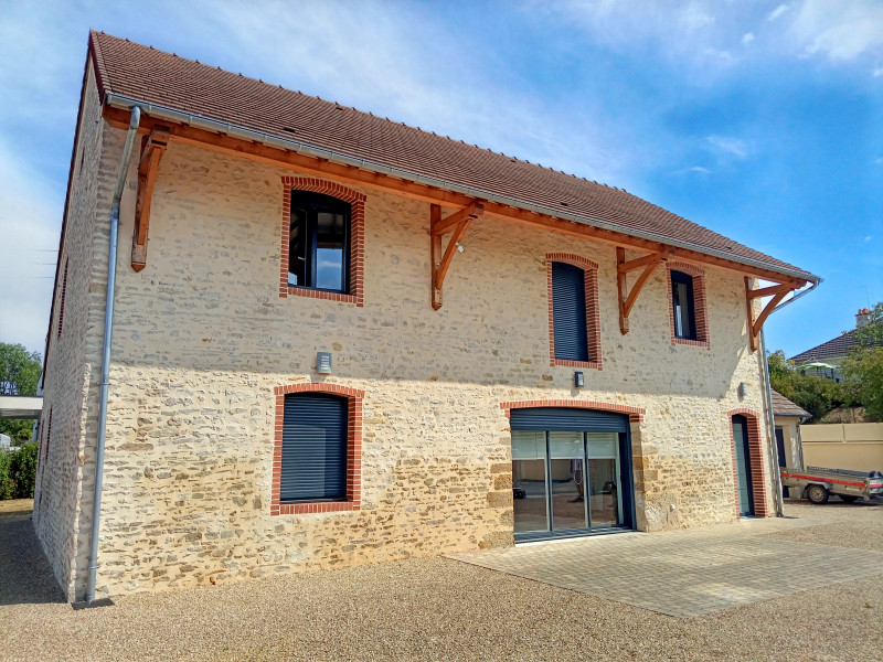 French property for sale in Arçonnay, Sarthe - €420,000 - photo 0