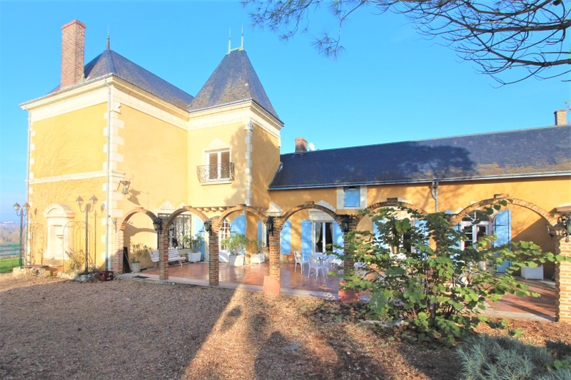 Maison à vendre à Dissay-sous-Courcillon, Sarthe - 556 500 € - photo 1