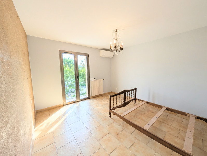 French property for sale in Cuges-les-Pins, Bouches-du-Rhône - €641,300 - photo 7