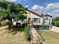 Maison à vendre à Chef-Boutonne, Deux-Sèvres - 235 400 € - photo 1