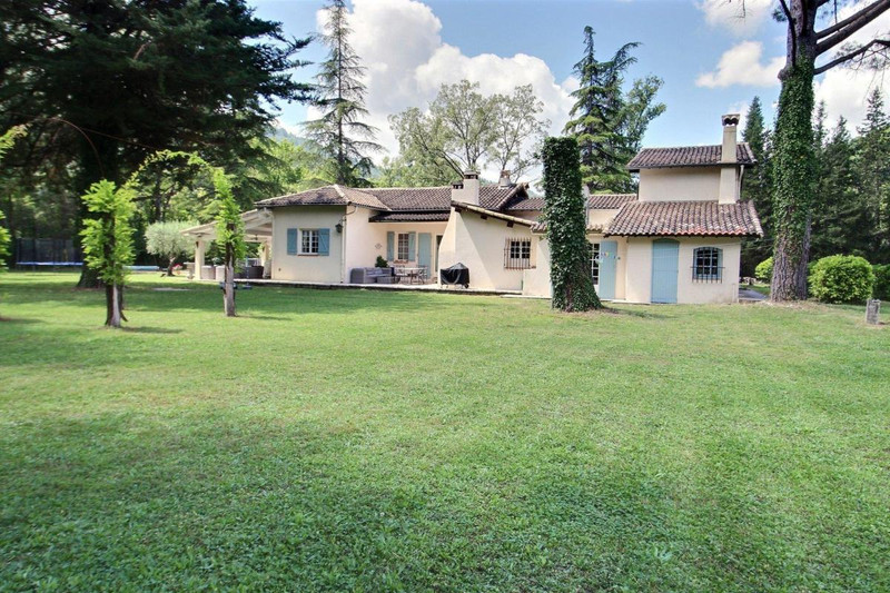 French property for sale in Tourrettes-sur-Loup, Alpes-Maritimes - €1,650,000 - photo 2