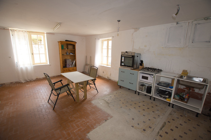 French property for sale in La Trimouille, Vienne - &#8364;38,600 - photo 4