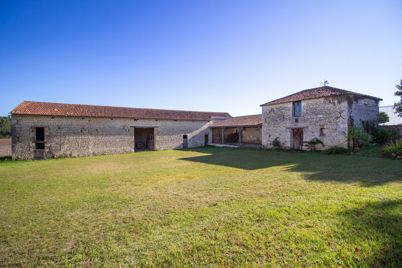 French property for sale in Razines, Indre-et-Loire - €465,000 - photo 9