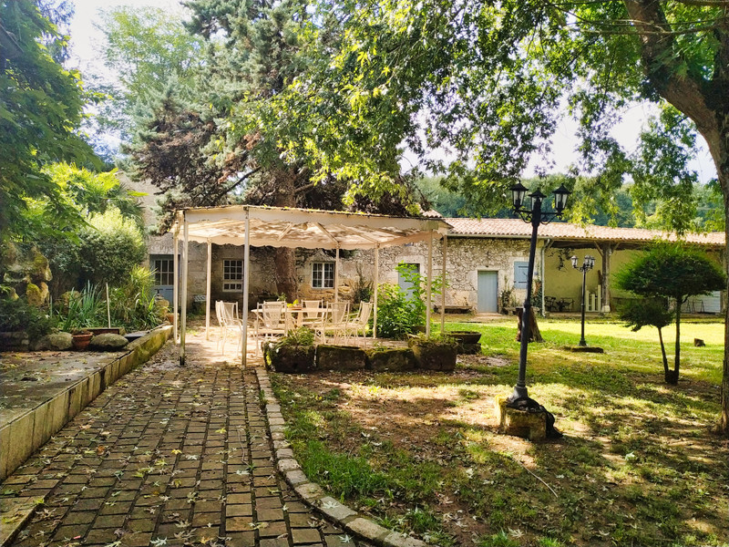 French property for sale in Sainte-Radegonde, Gironde - &#8364;1,050,000 - photo 6