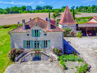 Maison à vendre à Aubeterre-sur-Dronne, Charente - 535.300 € - photo 1