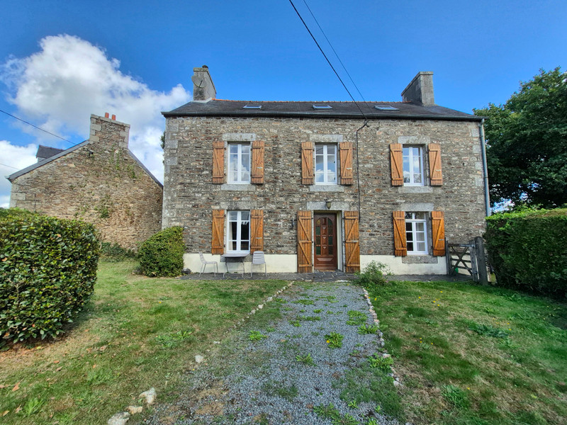 French property for sale in Pont-Melvez, Côtes-d'Armor - €286,200 - photo 0