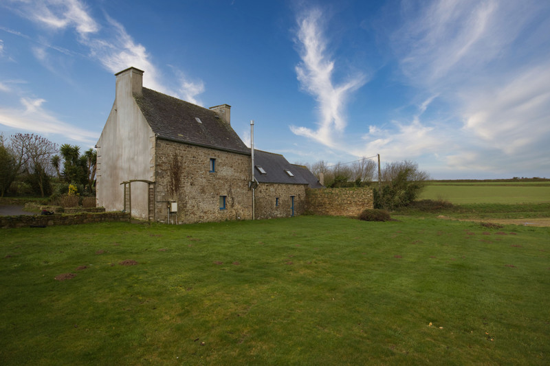 French property for sale in Plouvorn, Finistère - photo 3