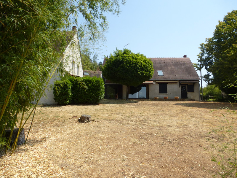 French property for sale in Éguzon-Chantôme, Indre - €316,720 - photo 1