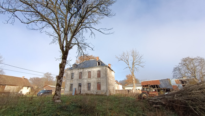 French property for sale in Pontaumur, Puy-de-Dôme - €24,000 - photo 7