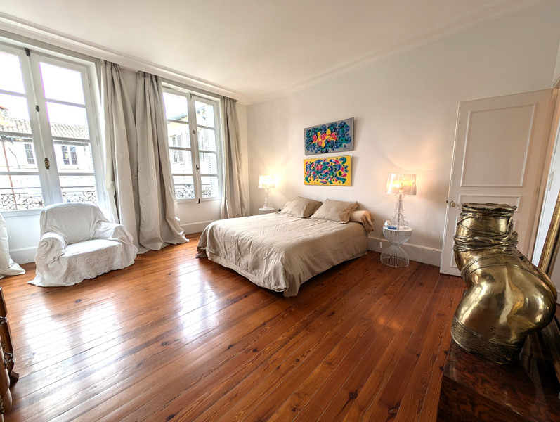 French property for sale in Avignon, Vaucluse - €580,000 - photo 4
