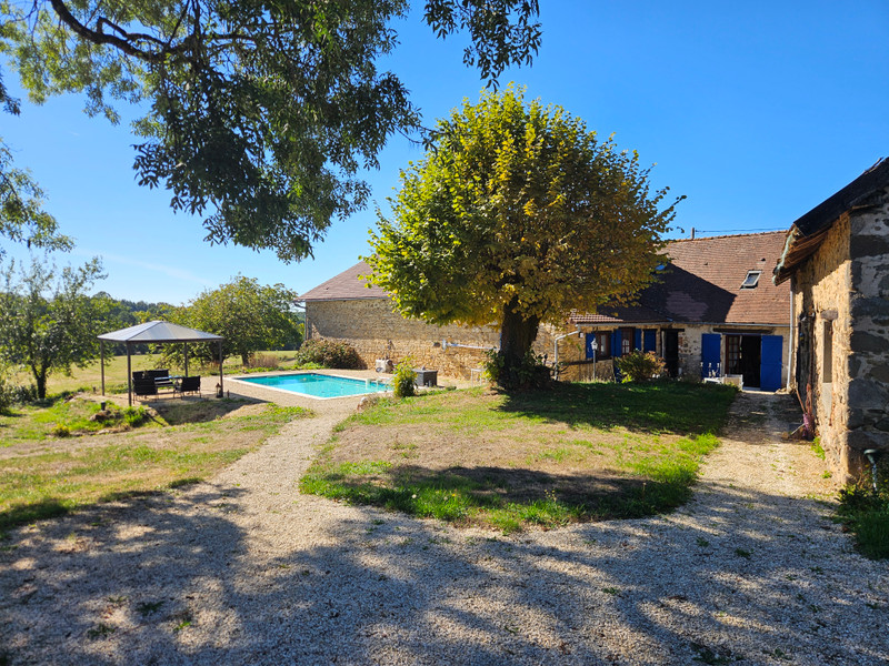 French property for sale in Bussière-Galant, Haute-Vienne - €175,000 - photo 0