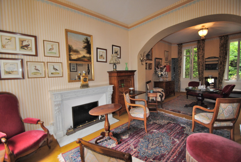 House in SaintÉmilion Gironde XIXth century MANOR with caretaker's