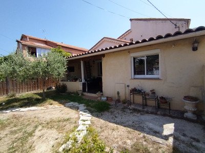 French property for sale in La Garde, Var - €395,000 - photo 1