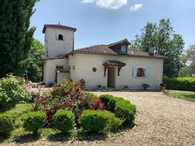 French property for sale in Lasserre, Lot-et-Garonne - €235,000 - photo 1