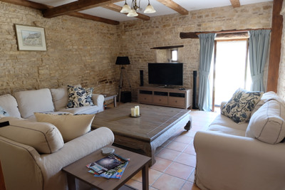 French property for sale in Mairé-Levescault, Deux-Sèvres - €450,500 - photo 6